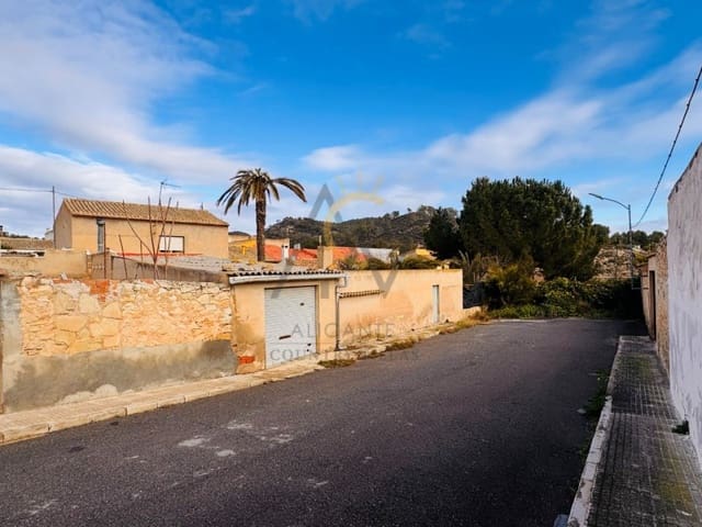 5 bedroom Townhouse for sale in Chinorlet / Xinorlet, Monóvar / Monóver - € 159,995 (Ref: 9591412)