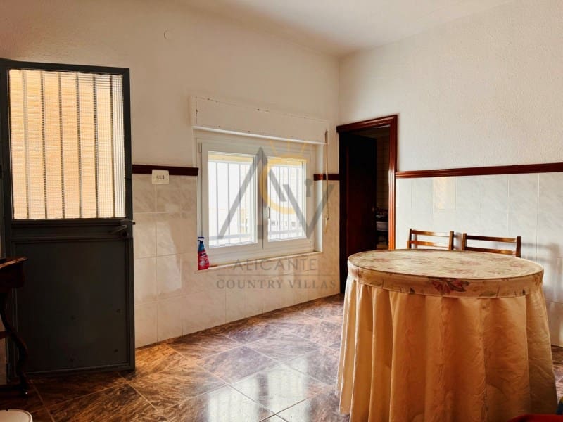 5 bedroom Townhouse for sale in Chinorlet / Xinorlet - € 159,995 (Ref: 9591412)