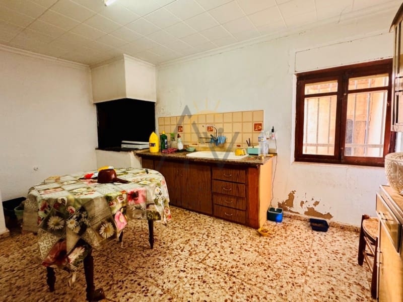 5 bedroom Townhouse for sale in Chinorlet / Xinorlet - € 159,995 (Ref: 9591412)