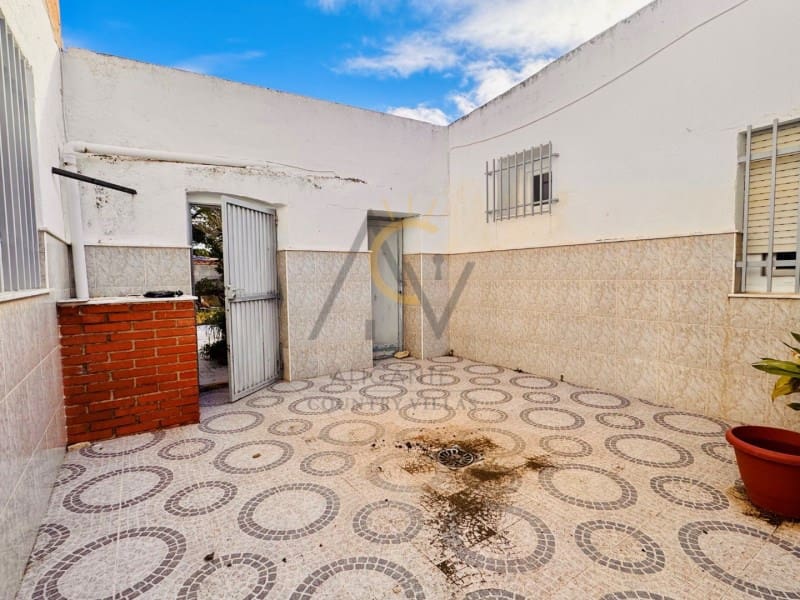 5 bedroom Townhouse for sale in Chinorlet / Xinorlet - € 159,995 (Ref: 9591412)