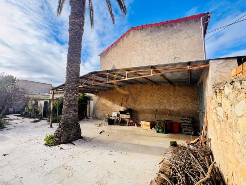 5 bedroom Townhouse for sale in Chinorlet / Xinorlet - € 159,995 (Ref: 9591412)