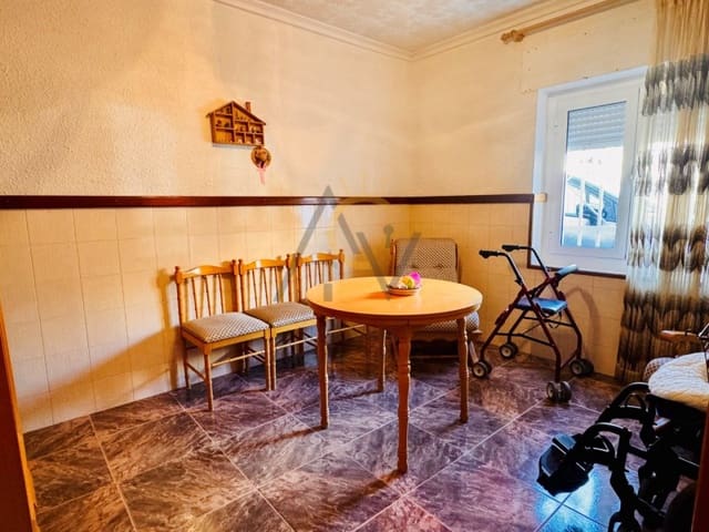 5 bedroom Townhouse for sale in Chinorlet / Xinorlet, Monóvar / Monóver - € 159,995 (Ref: 9591412)