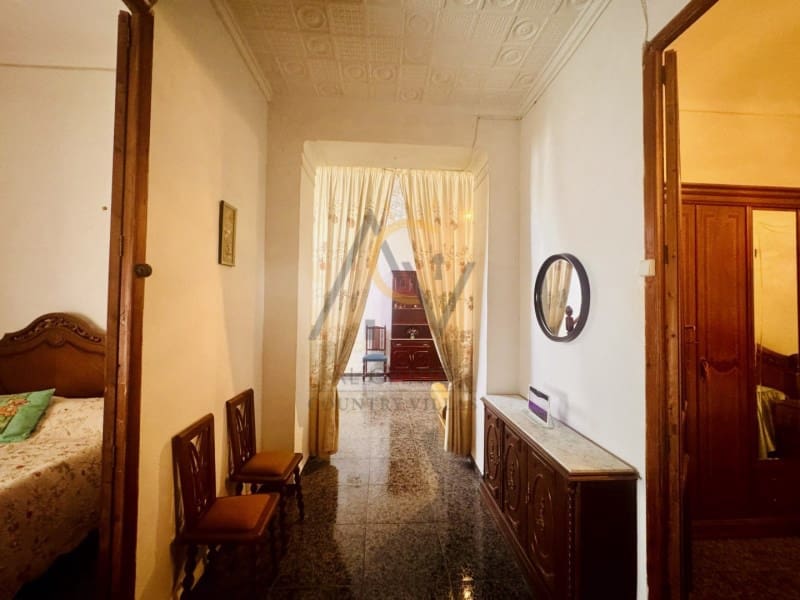 4 slaapkamer Villa te koop in La Romana met garage - € 230.000 (Ref: 9674094)