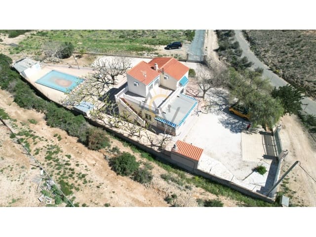 4 soveværelse Villa til salg i Monforte del Cid med swimmingpool - € 330.000 (Ref: 9726755)