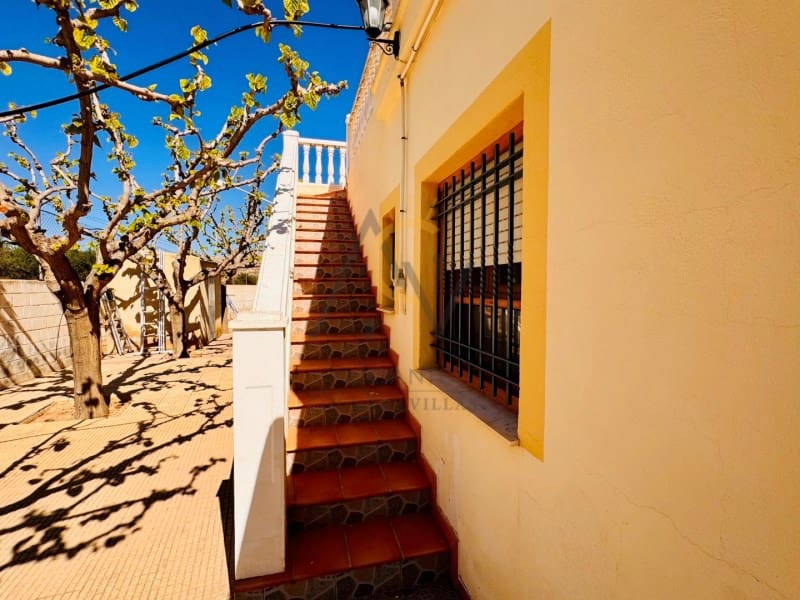 4 soveværelse Villa til salg i Monforte del Cid med swimmingpool - € 330.000 (Ref: 9726755)