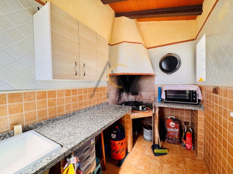 4 soveværelse Villa til salg i Monforte del Cid med swimmingpool - € 330.000 (Ref: 9726755)