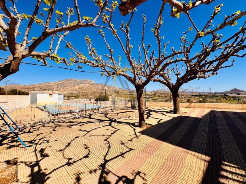 4 soveværelse Villa til salg i Monforte del Cid med swimmingpool - € 330.000 (Ref: 9726755)