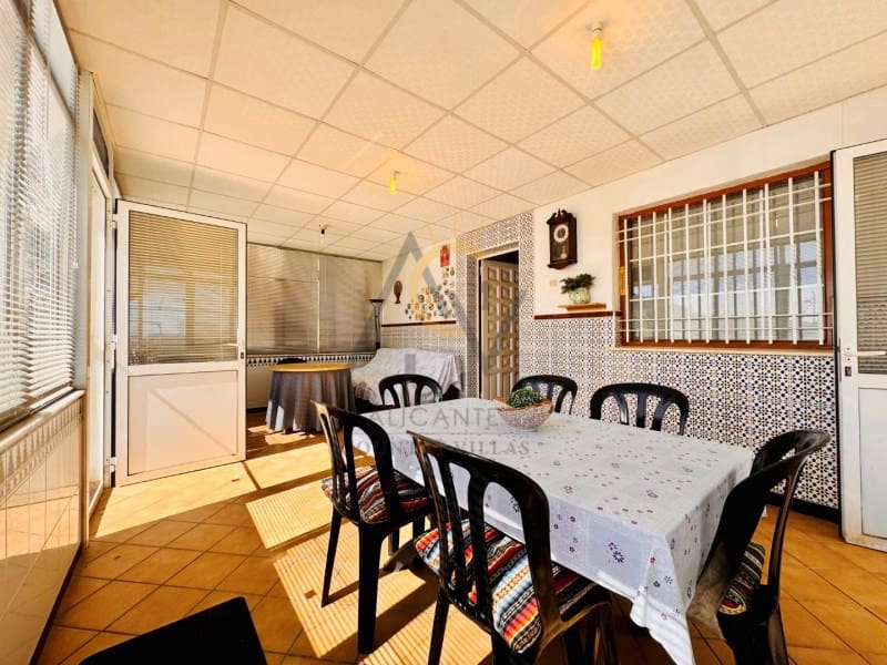 4 soveværelse Villa til salg i Monforte del Cid med swimmingpool - € 330.000 (Ref: 9726755)