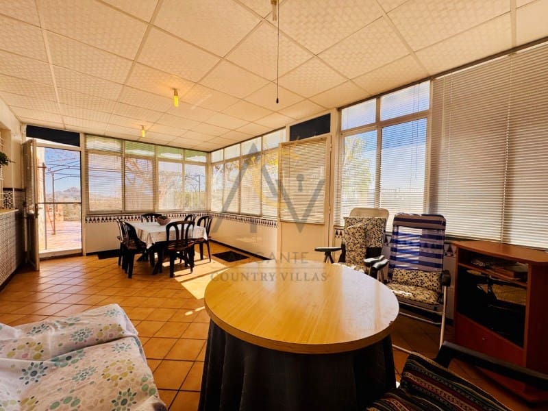 4 soveværelse Villa til salg i Monforte del Cid med swimmingpool - € 330.000 (Ref: 9726755)