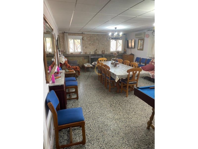 6 makuuhuone Maalaistalo myytävänä paikassa Villena mukana uima-altaan 
autotalli - 299 000 € (Ref: 9784996)