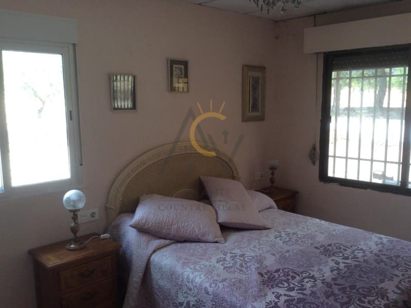 6 makuuhuone Maalaistalo myytävänä paikassa Villena mukana uima-altaan 
autotalli - 299 000 € (Ref: 9784996)