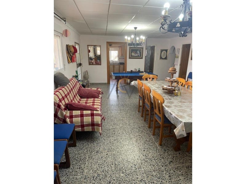 6 makuuhuone Maalaistalo myytävänä paikassa Villena mukana uima-altaan 
autotalli - 299 000 € (Ref: 9784996)