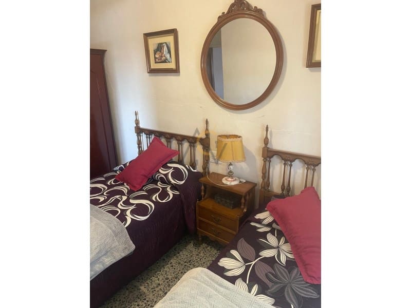 6 makuuhuone Maalaistalo myytävänä paikassa Villena mukana uima-altaan 
autotalli - 299 000 € (Ref: 9784996)