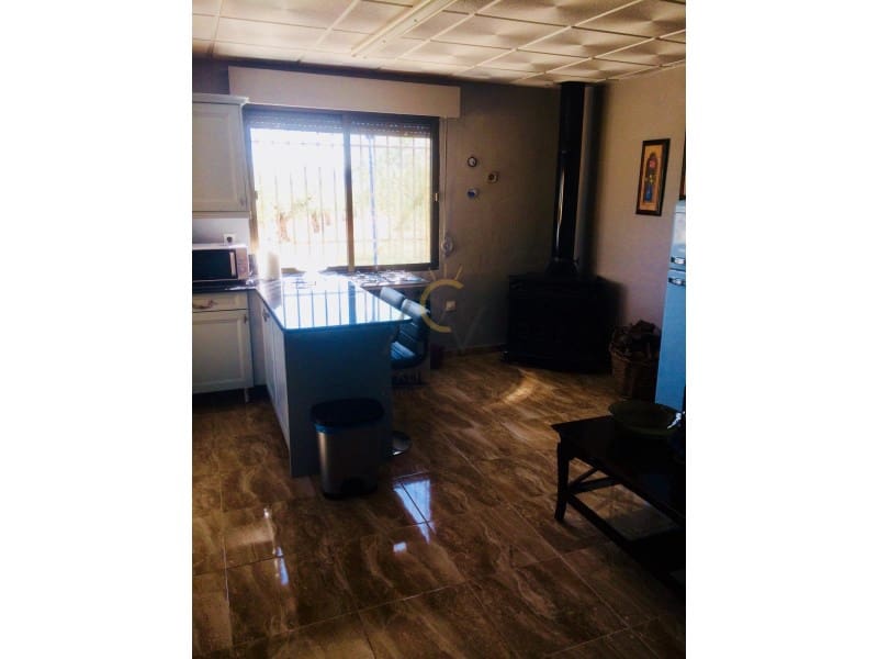 6 makuuhuone Maalaistalo myytävänä paikassa Villena mukana uima-altaan 
autotalli - 299 000 € (Ref: 9784996)