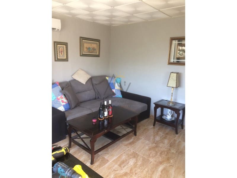 6 makuuhuone Maalaistalo myytävänä paikassa Villena mukana uima-altaan 
autotalli - 299 000 € (Ref: 9784996)