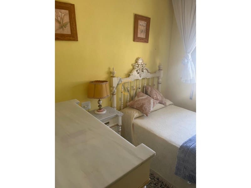 6 makuuhuone Maalaistalo myytävänä paikassa Villena mukana uima-altaan 
autotalli - 299 000 € (Ref: 9784996)