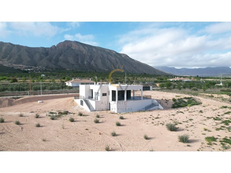 Chalet de 3 habitaciones en Macisvenda en venta con piscina garaje - 439.995 € (Ref: 9788322)