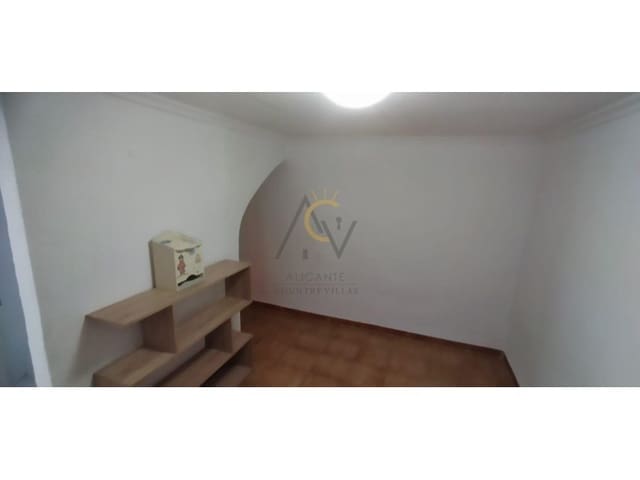 3 soveværelse Finca/Landehus til salg i Monóvar / Monóver med garage - € 88.000 (Ref: 9788323)