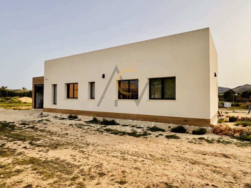 3 soverom Villa til salgs i Aspe med garasje - € 559 995 (Ref: 9808084)