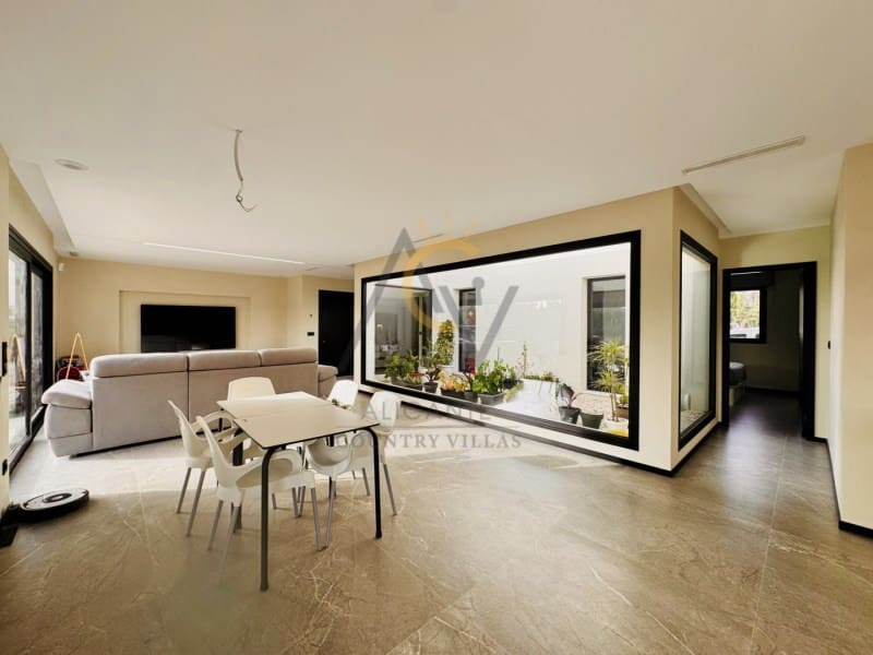 3 soverom Villa til salgs i Aspe med garasje - € 559 995 (Ref: 9808084)