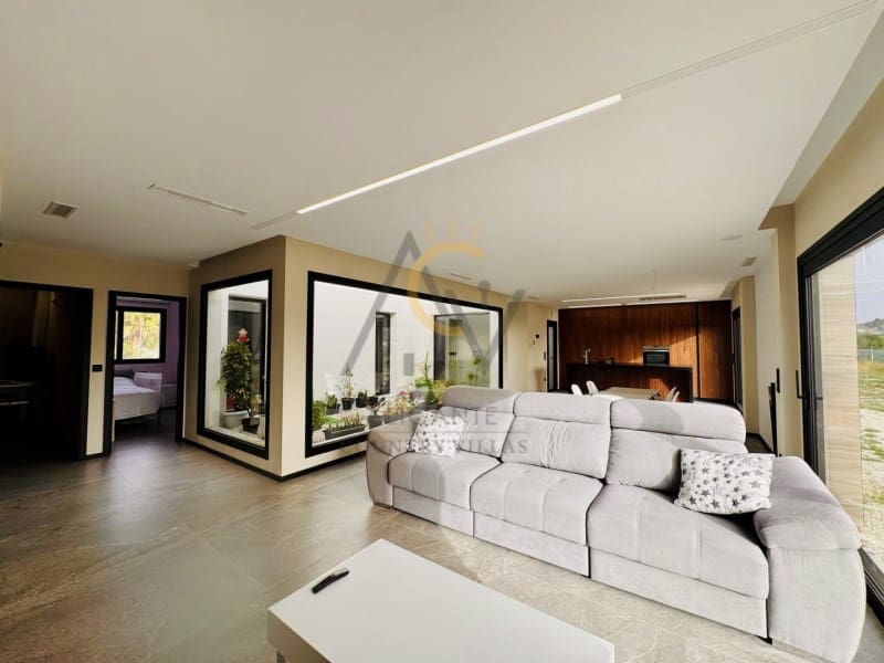 3 soverom Villa til salgs i Aspe med garasje - € 559 995 (Ref: 9808084)