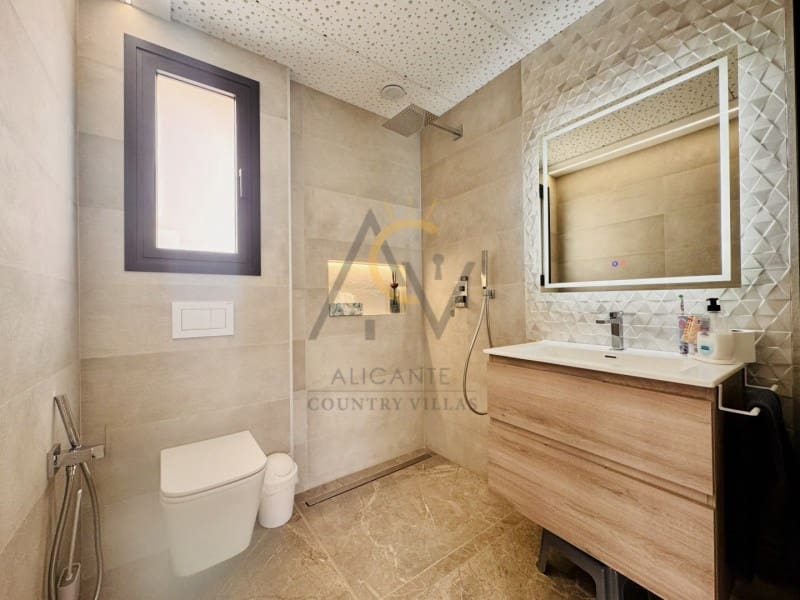 3 soverom Villa til salgs i Aspe med garasje - € 559 995 (Ref: 9808084)