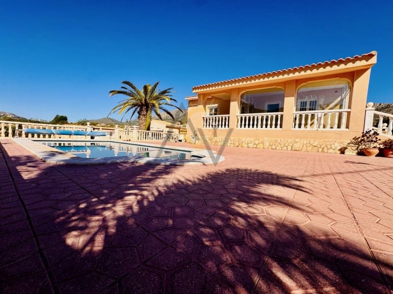 3 chambre Villa/Maison à vendre à La Romana avec piscine - 349 995 € (Ref: 9808085)