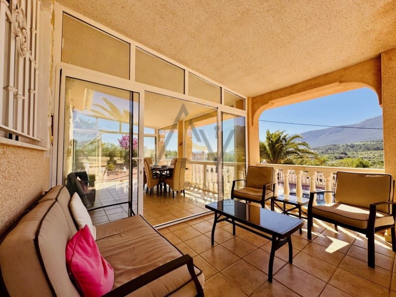 3 chambre Villa/Maison à vendre à La Romana avec piscine - 349 995 € (Ref: 9808085)