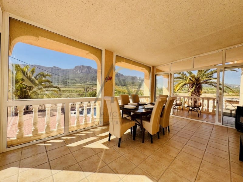 3 chambre Villa/Maison à vendre à La Romana avec piscine - 349 995 € (Ref: 9808085)