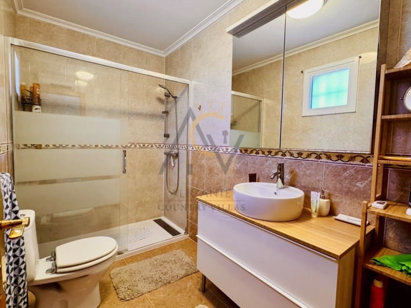 3 chambre Villa/Maison à vendre à La Romana avec piscine - 349 995 € (Ref: 9808085)