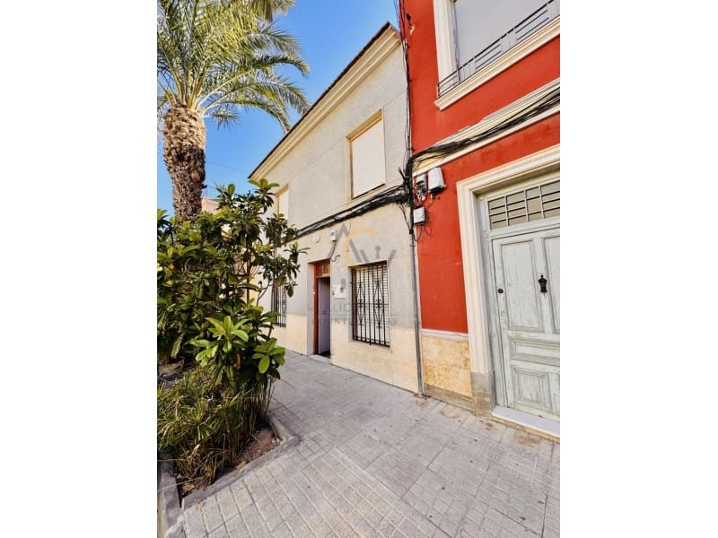 5 sovrum Hus till salu i La Romana - 105 000 € (Ref: 9808087)