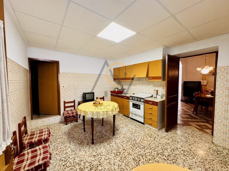 3 sovrum Finca/Hus på landet till salu i La Romana - 179 995 € (Ref: 9855353)