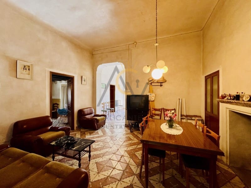 3 sovrum Finca/Hus på landet till salu i La Romana - 179 995 € (Ref: 9855353)