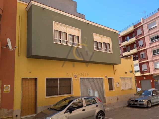 5 slaapkamer Huis te koop in Monóvar / Monóver met garage - € 243.500 (Ref: 9892471)
