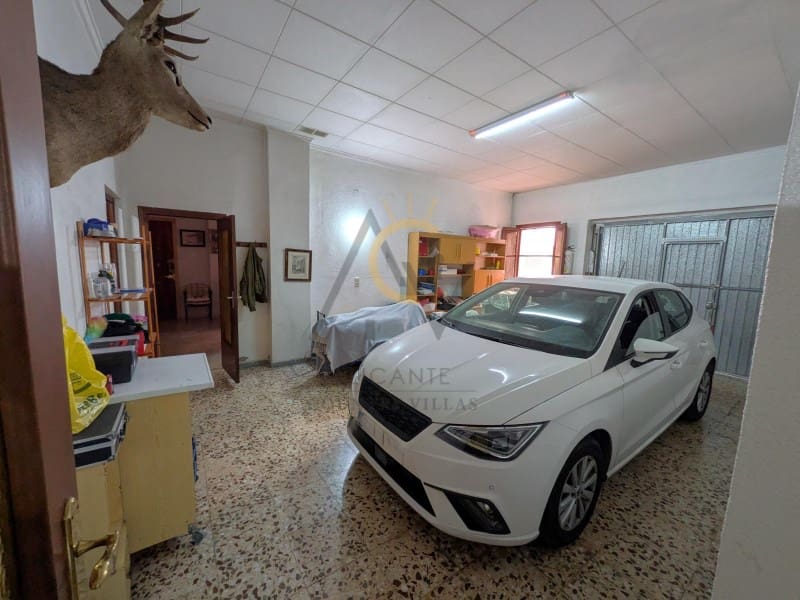 5 slaapkamer Huis te koop in Monovar / Monover met garage - € 243.500 (Ref: 9892471)