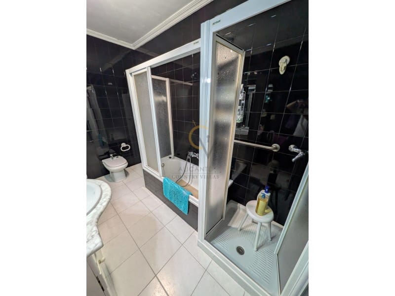 5 slaapkamer Huis te koop in Monovar / Monover met garage - € 243.500 (Ref: 9892471)