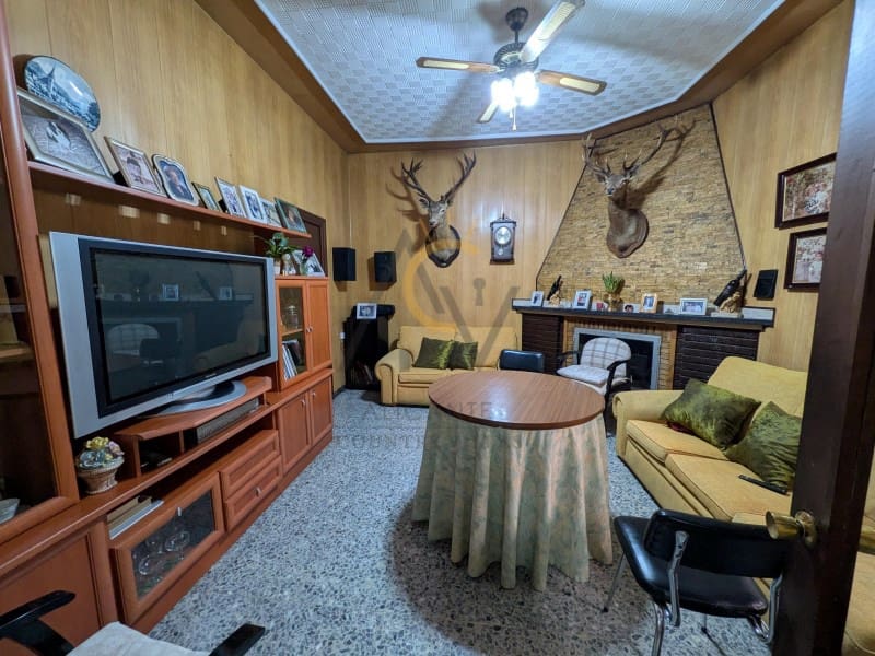 5 slaapkamer Huis te koop in Monovar / Monover met garage - € 243.500 (Ref: 9892471)
