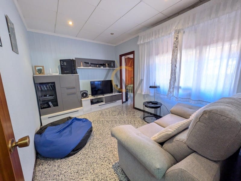 5 slaapkamer Huis te koop in Monovar / Monover met garage - € 243.500 (Ref: 9892471)