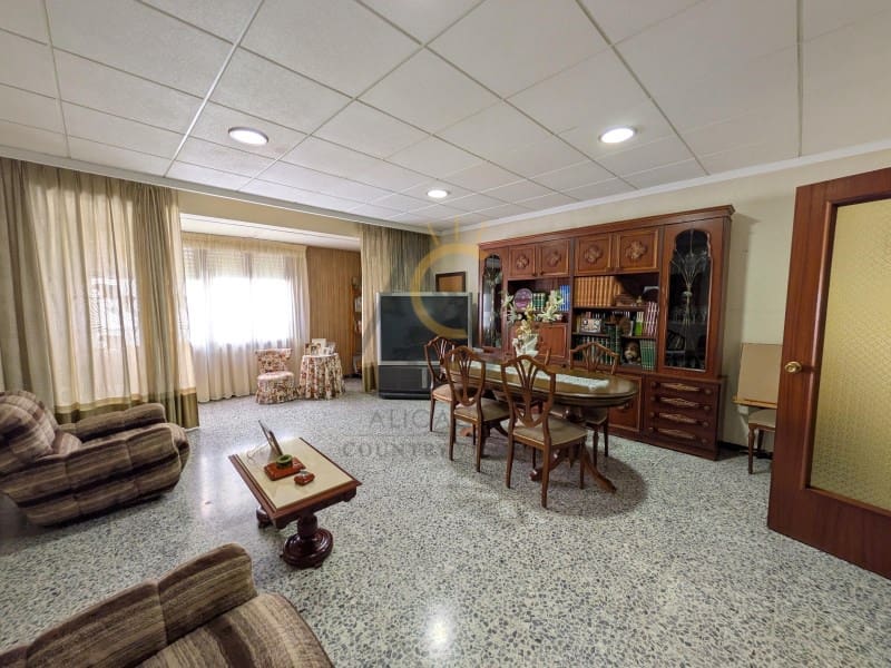 5 slaapkamer Huis te koop in Monovar / Monover met garage - € 243.500 (Ref: 9892471)