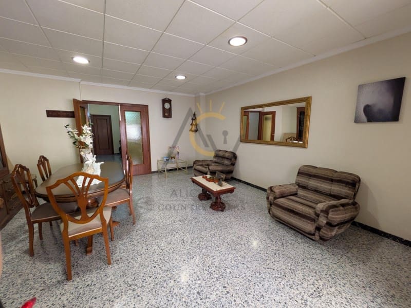 5 slaapkamer Huis te koop in Monovar / Monover met garage - € 243.500 (Ref: 9892471)
