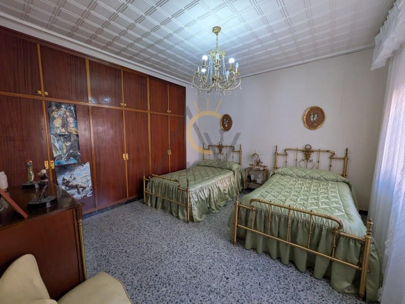 5 slaapkamer Huis te koop in Monovar / Monover met garage - € 243.500 (Ref: 9892471)