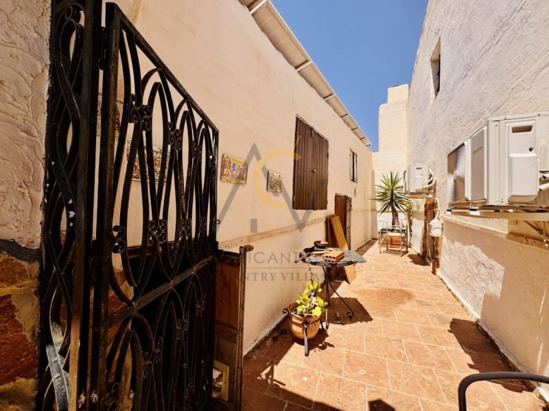 5 quarto Quinta/Casa Rural para venda em La Romana - 339 995 € (Ref: 9915971)
