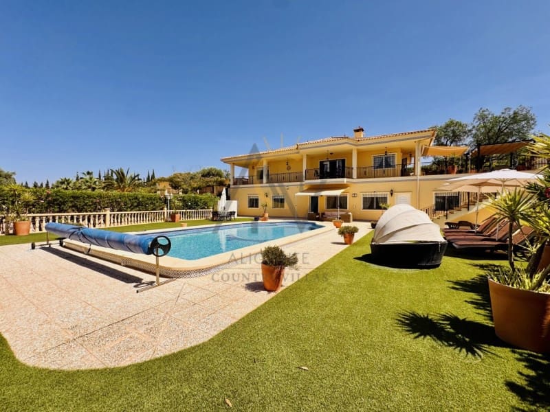 6 soveværelse Villa til salg i Aspe med swimmingpool garage - € 650.000 (Ref: 9942051)