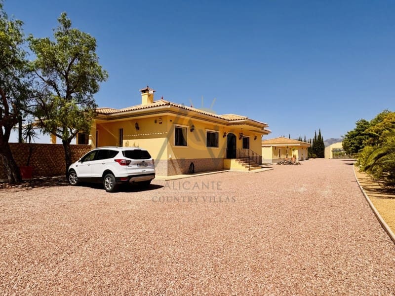 6 soveværelse Villa til salg i Aspe med swimmingpool garage - € 650.000 (Ref: 9942051)