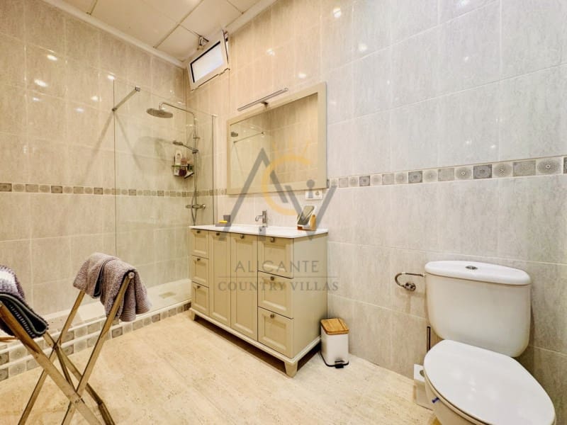 6 soveværelse Villa til salg i Aspe med swimmingpool garage - € 650.000 (Ref: 9942051)