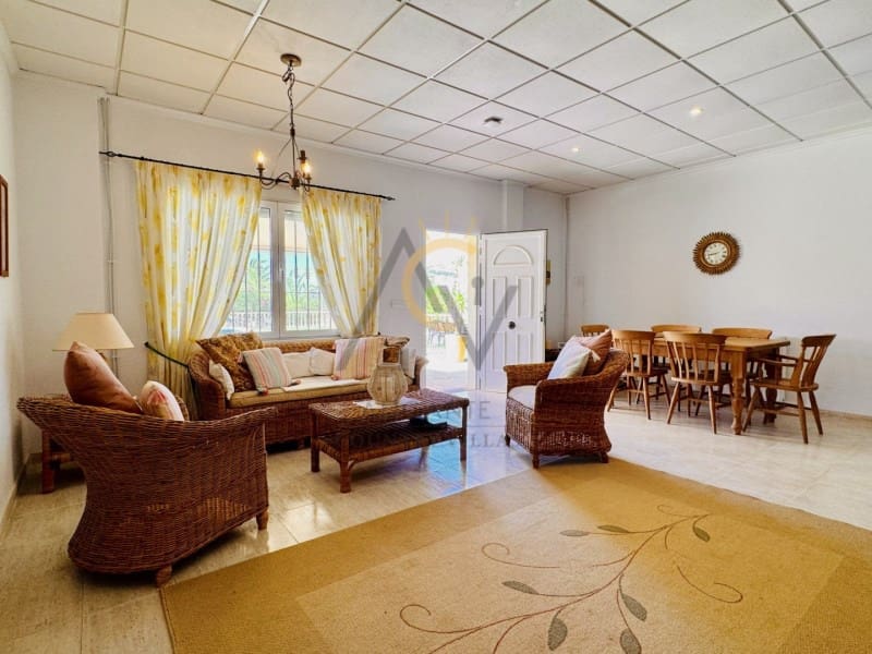 6 soveværelse Villa til salg i Aspe med swimmingpool garage - € 650.000 (Ref: 9942051)