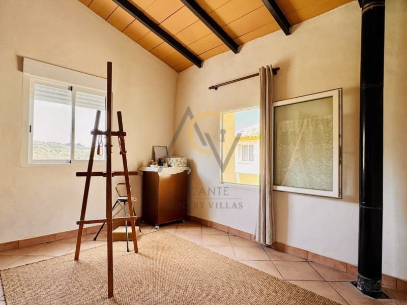 4 slaapkamer Finca/Landhuis te koop in Aspe met zwembad - € 369.000 (Ref: 9970337)