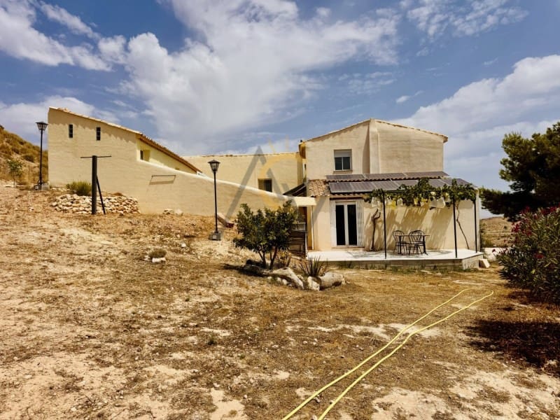 4 slaapkamer Finca/Landhuis te koop in Aspe met zwembad - € 369.000 (Ref: 9970337)
