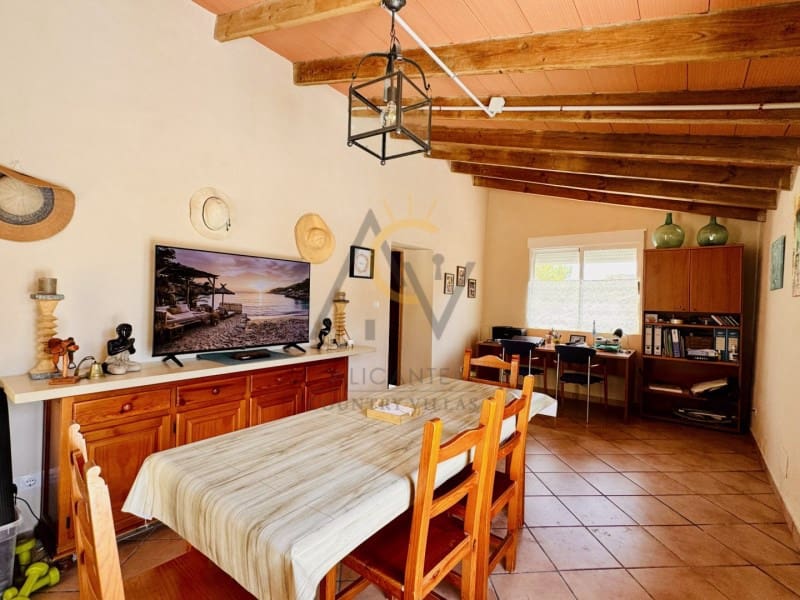 4 slaapkamer Finca/Landhuis te koop in Aspe met zwembad - € 369.000 (Ref: 9970337)