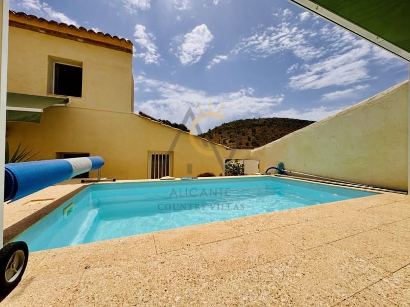 4 slaapkamer Finca/Landhuis te koop in Aspe met zwembad - € 369.000 (Ref: 9970337)